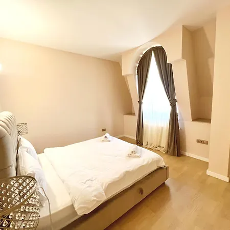 Next Apartments-piata Ovidiu *