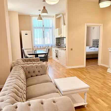 Next Apartments-piata Ovidiu *